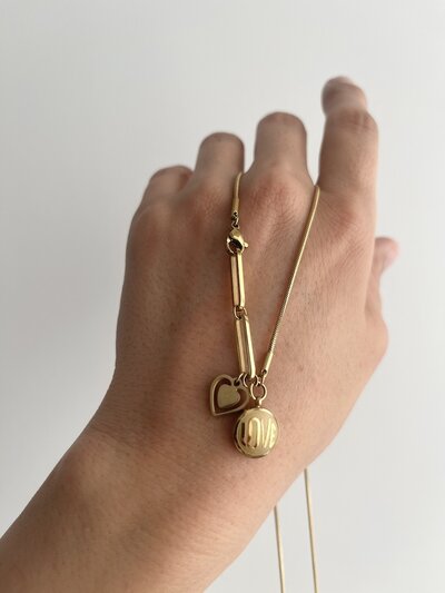 گردنبند love