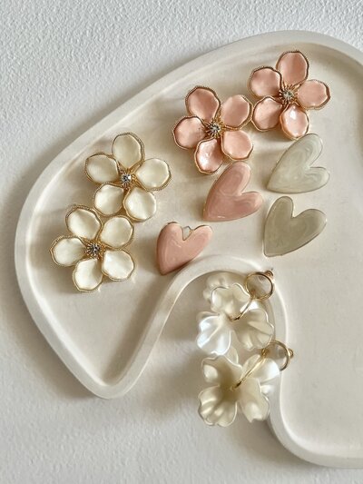 گوشواره طرح گلبرگ