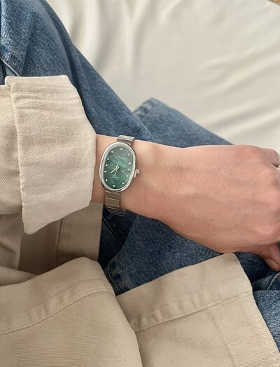 ساعت طرح گوچى صفحه سبز 