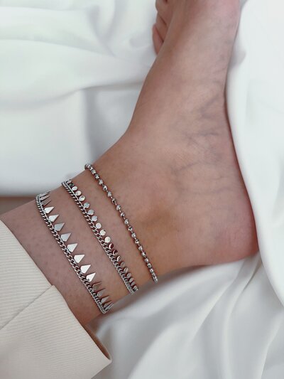پابند آويزدار نقره اى 