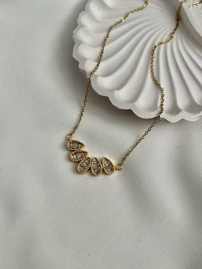 گردنبند قطره آويز نگين دار